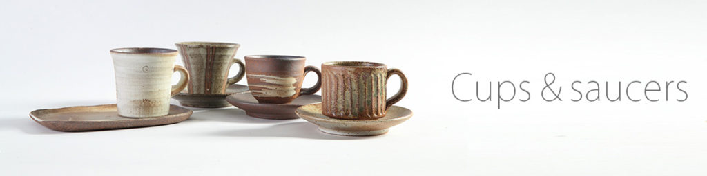 cups_saucers